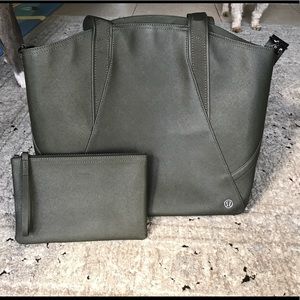 Lululemon tote
